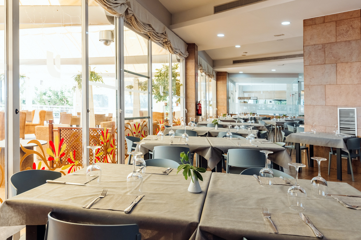 005_alta_senatoráguilas Buffet.jpg